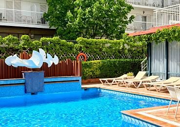 Day Pass в Hotel Xaine Park