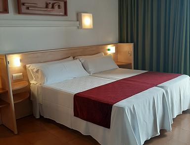 DOUBLE ROOM CITY VIEW